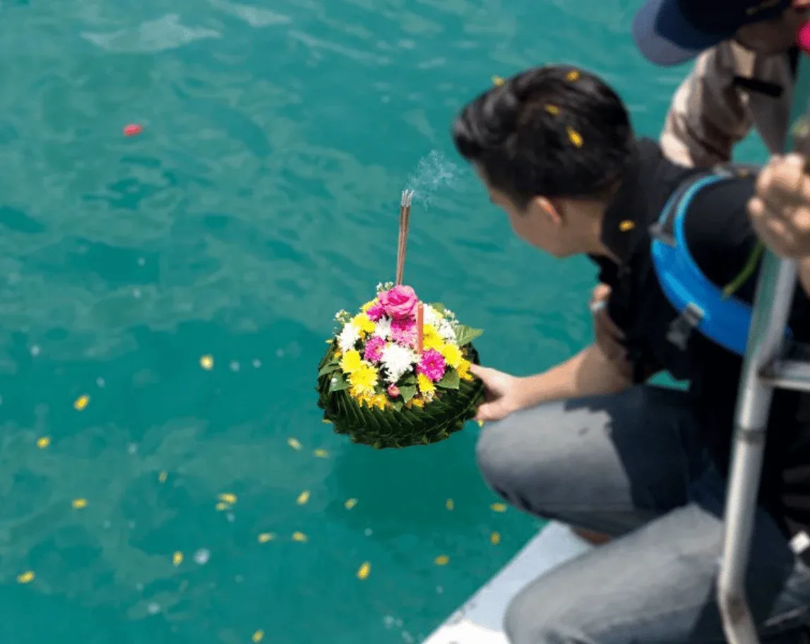 Sunrise sea memorial Miami - ash scattering ceremony at dawn