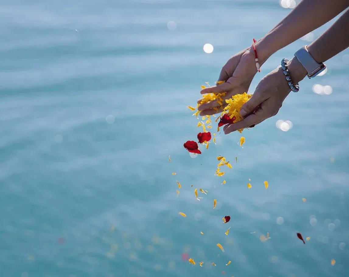 Ocean ash scattering Miami - private family memorial photography catering