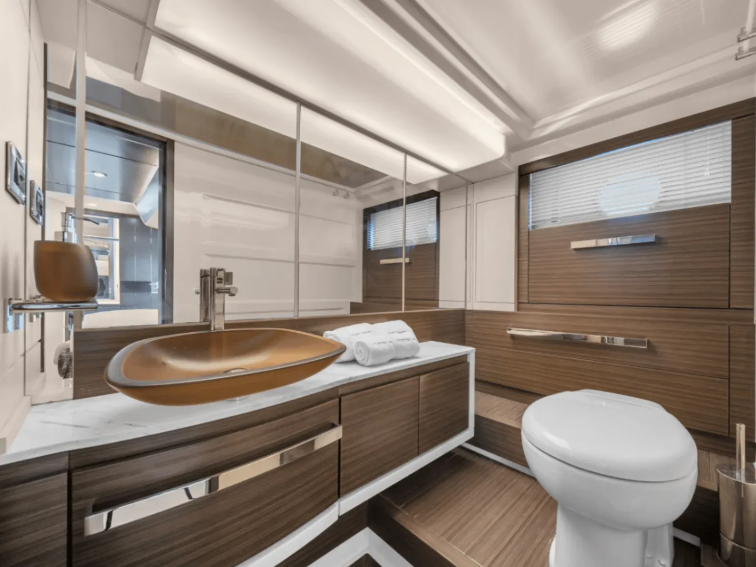 Azimut Fly 64 FT - Photo 13