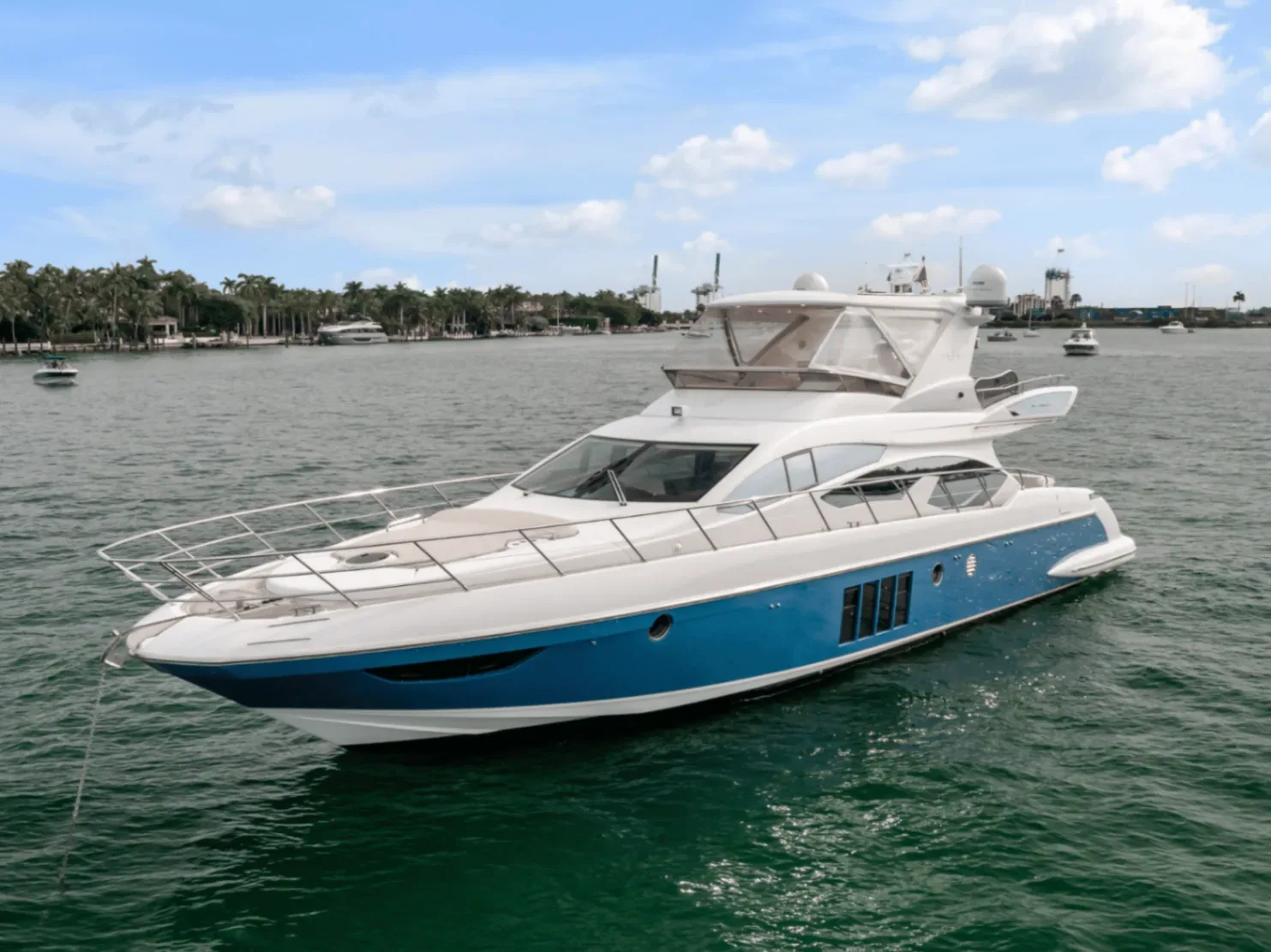 Azimut Fly 64 FT - Photo 2