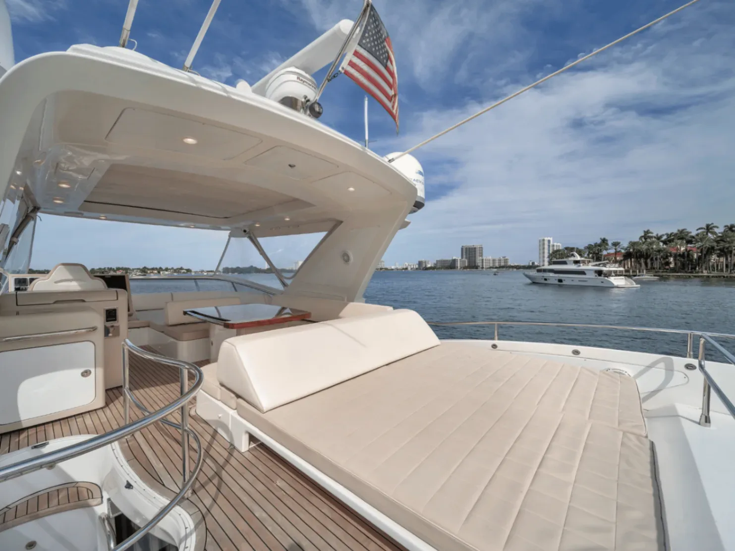 Azimut Fly 64 FT - Photo 5