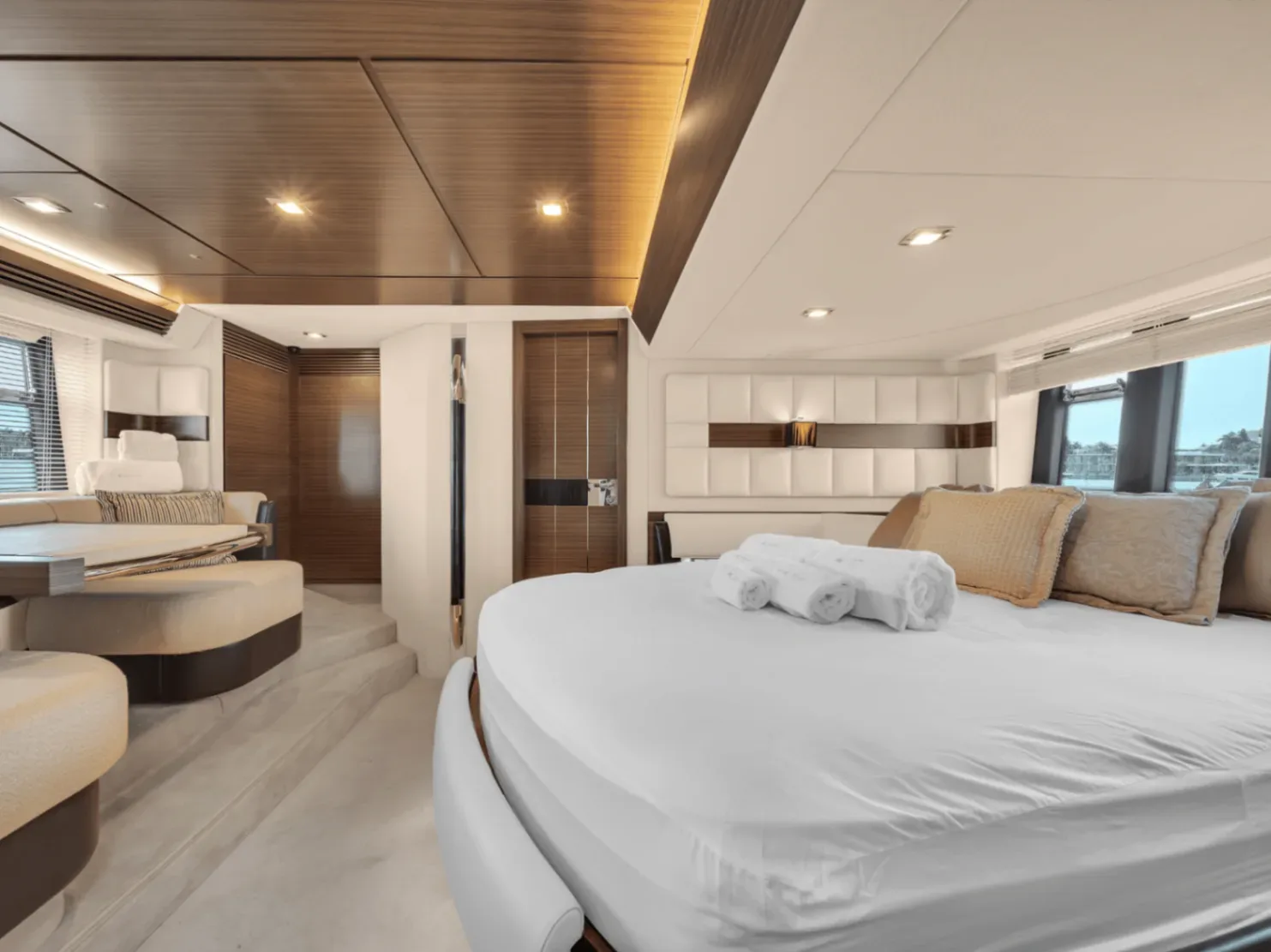 Azimut Fly 64 FT - Photo 9