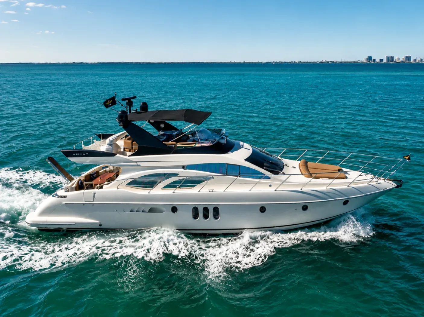 Azimut Fly 65ft