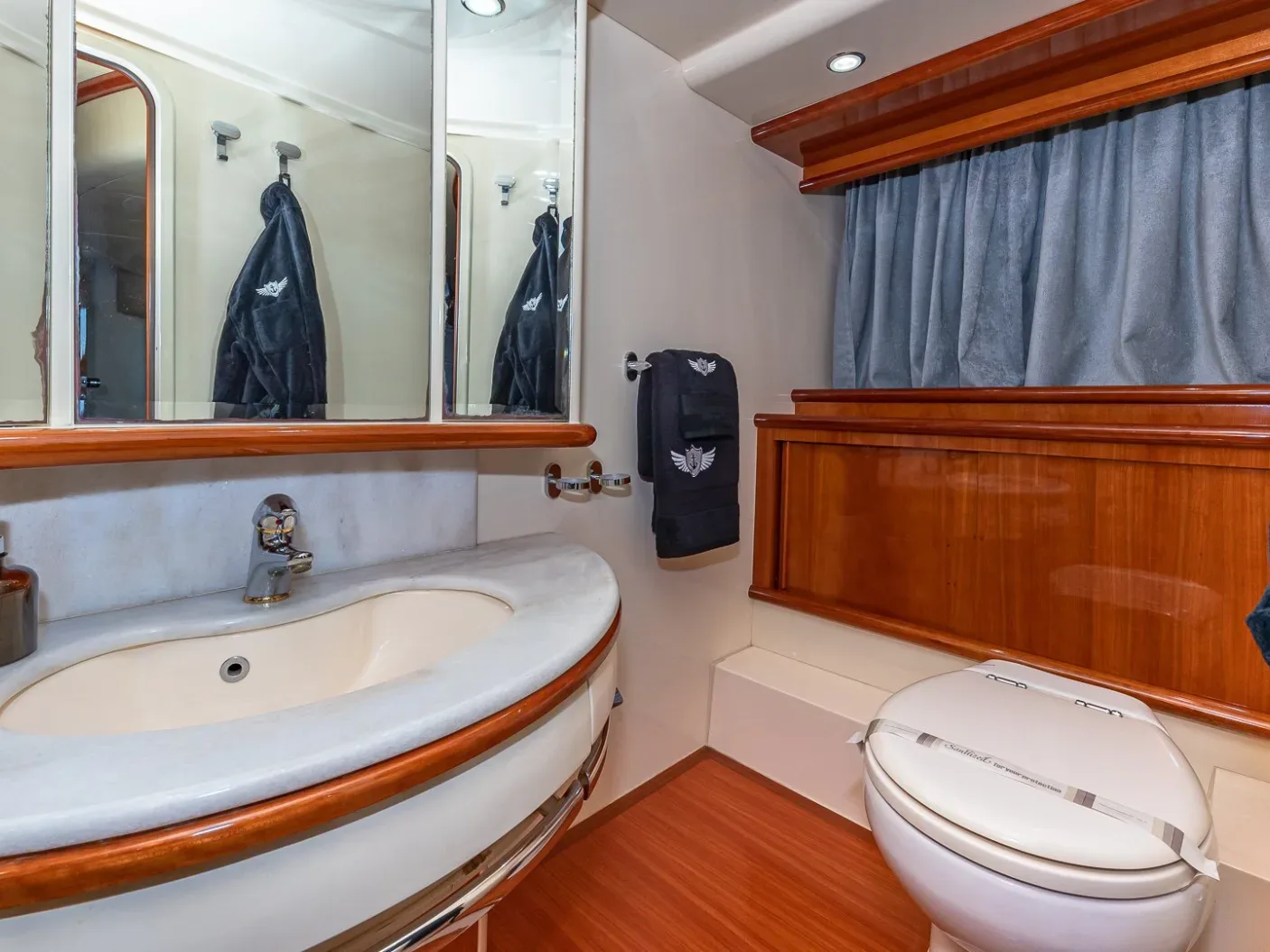 Azimut Fly 65 FT - Photo 18