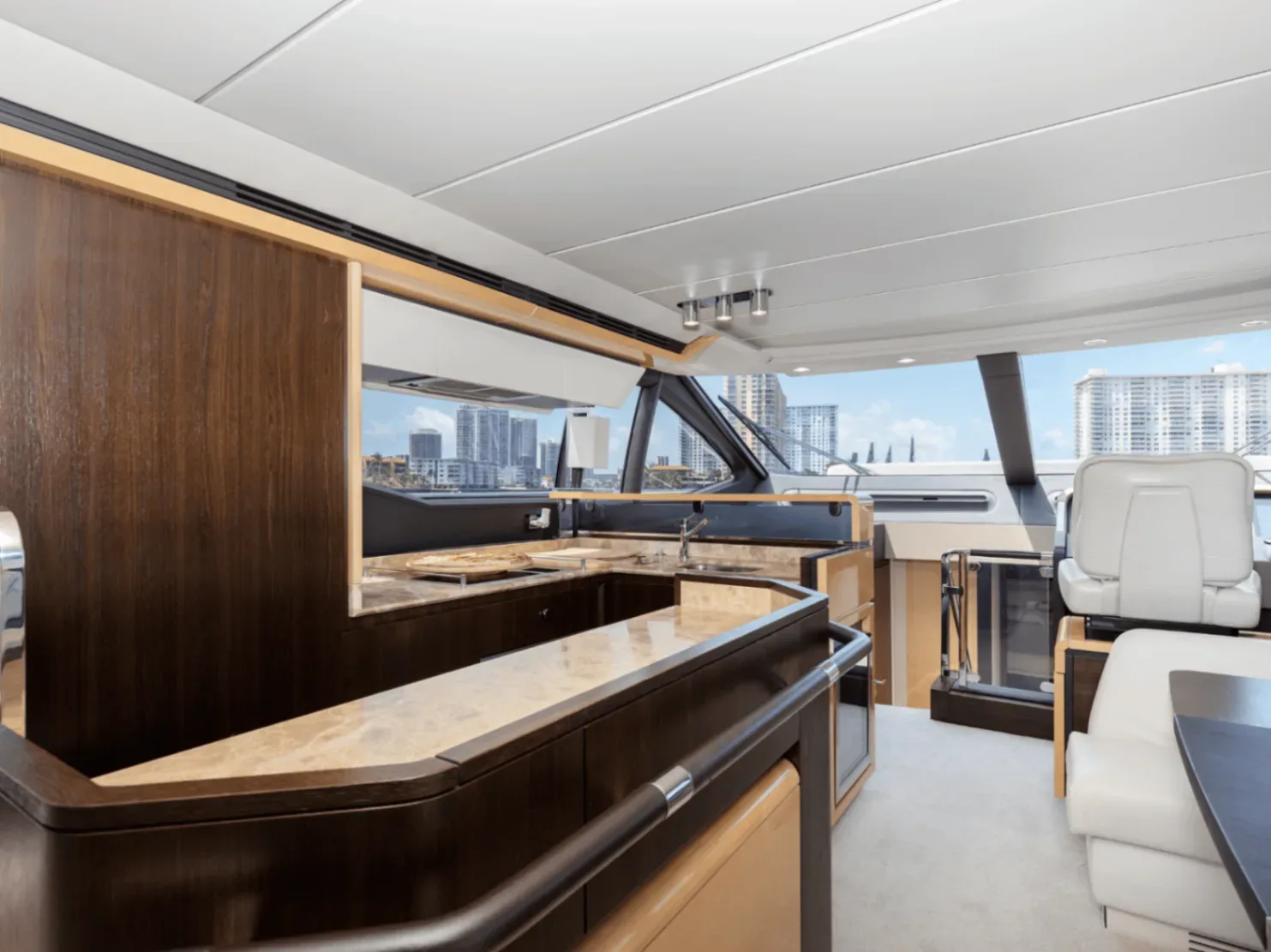 Azimut Fly 68 FT - Photo 11