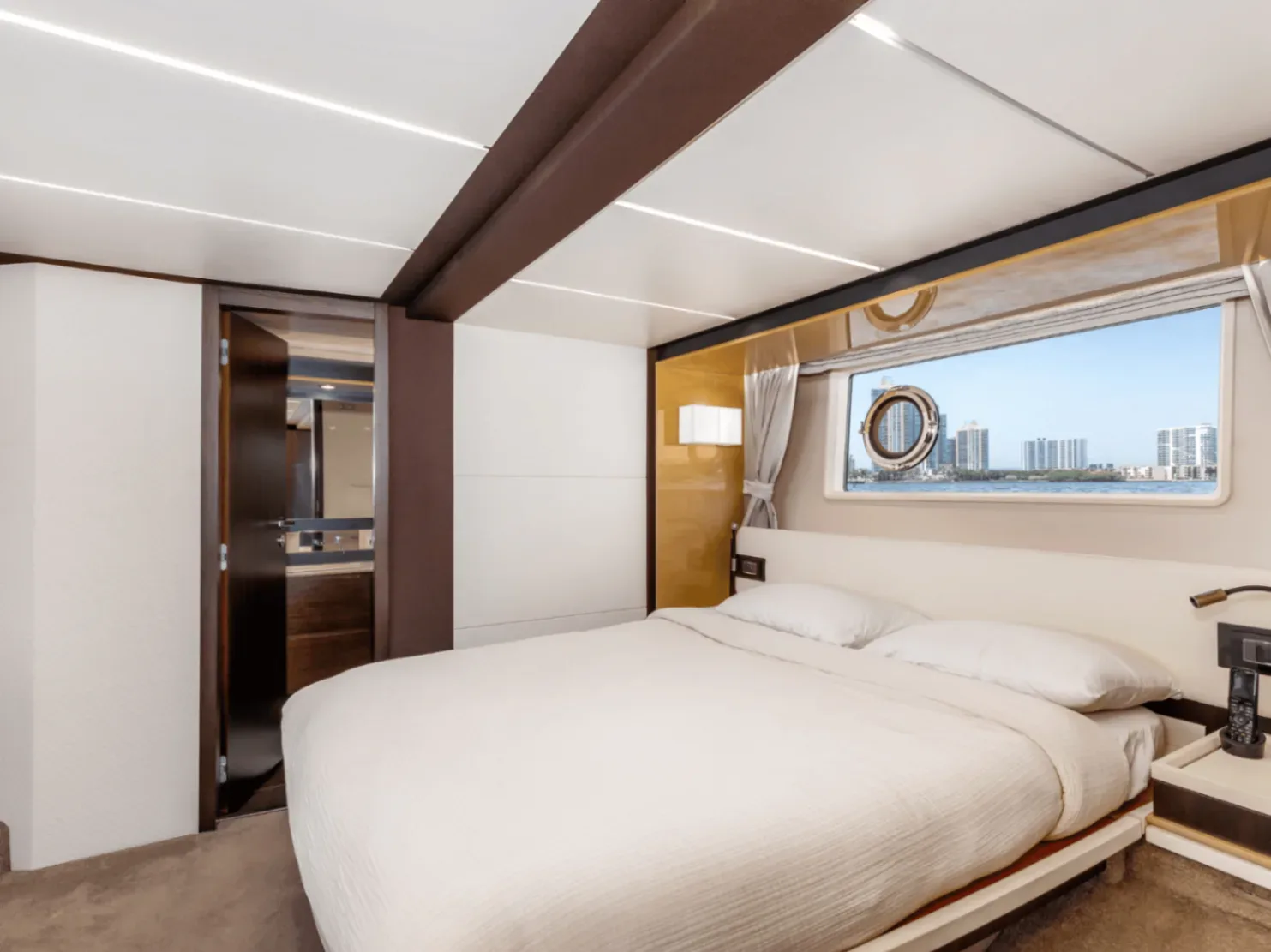 Azimut Fly 68 FT - Photo 14