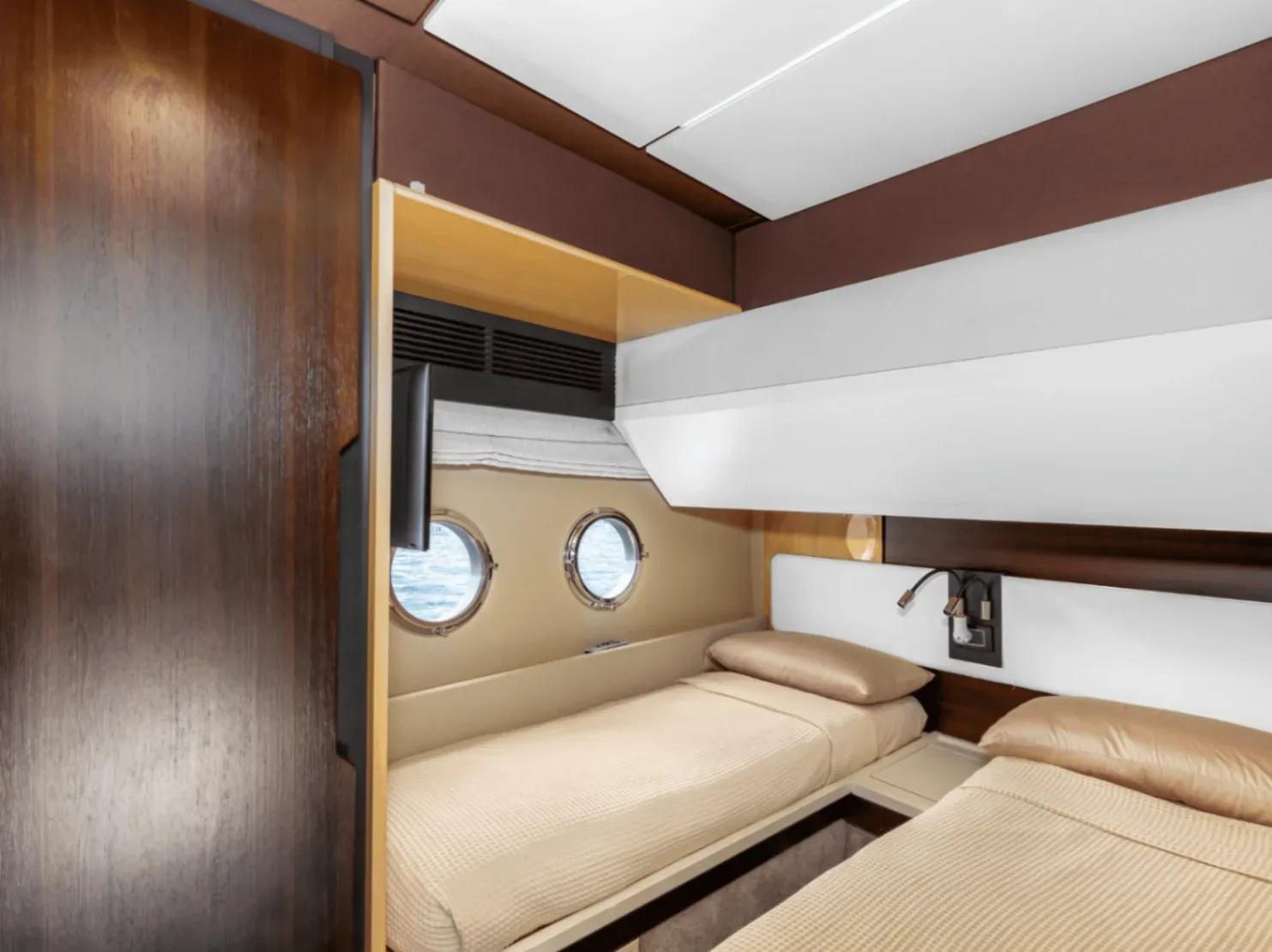 Azimut Fly 68 FT - Photo 15