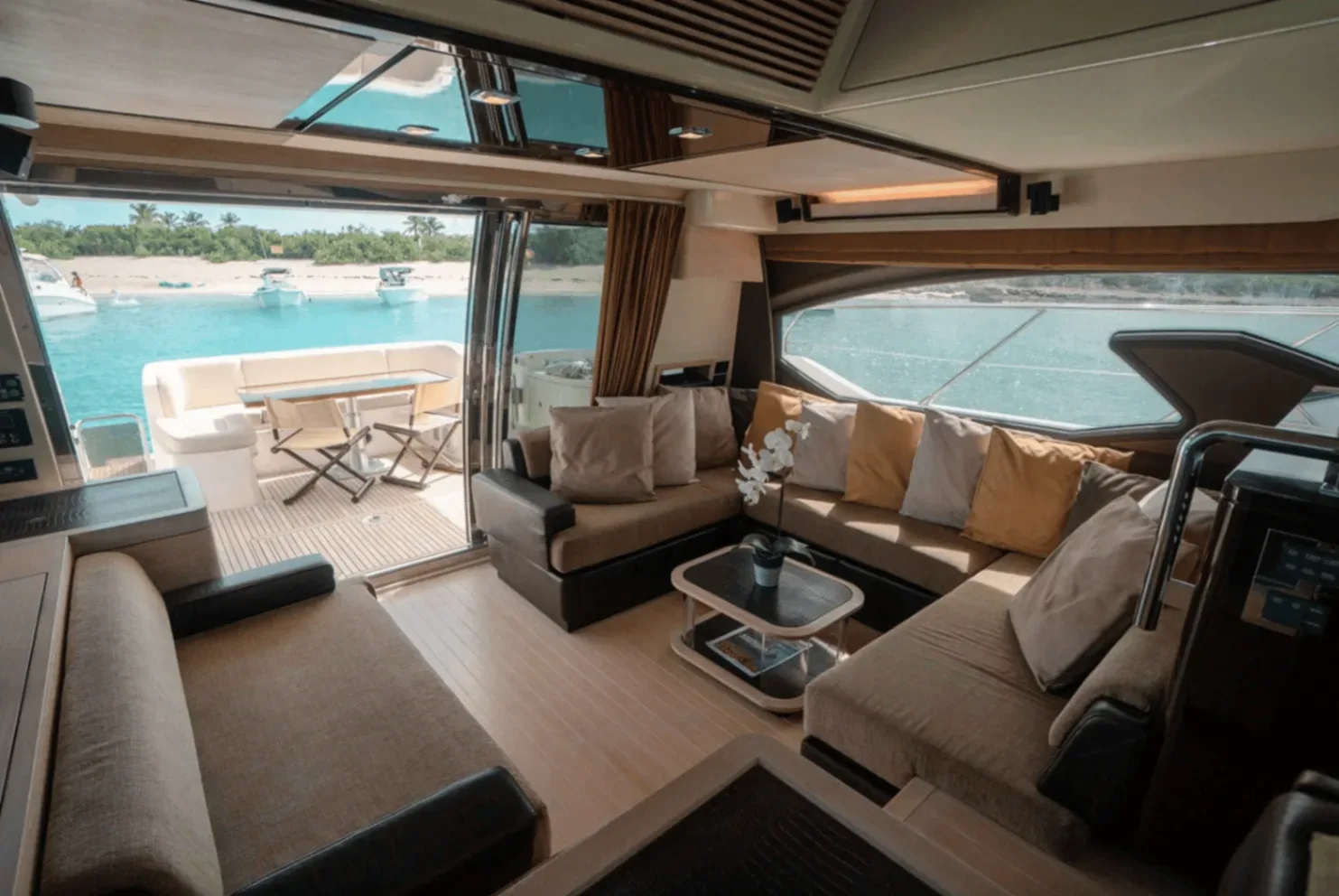 Azimut Flybridge 64 FT - Photo 8