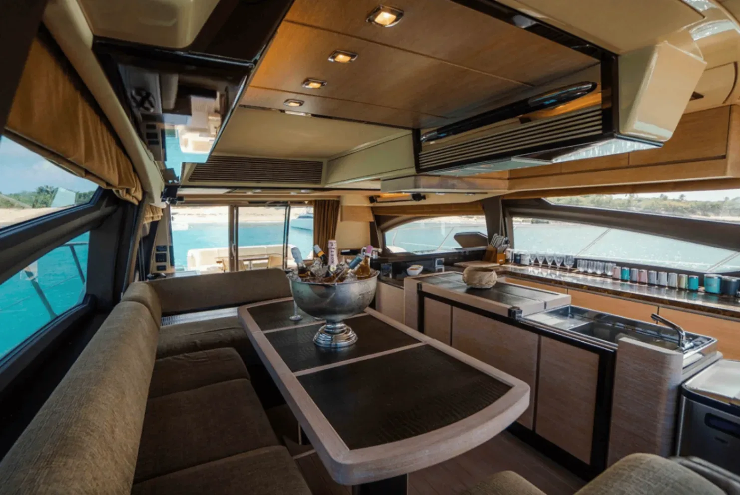 Azimut Flybridge 64 FT - Photo 9