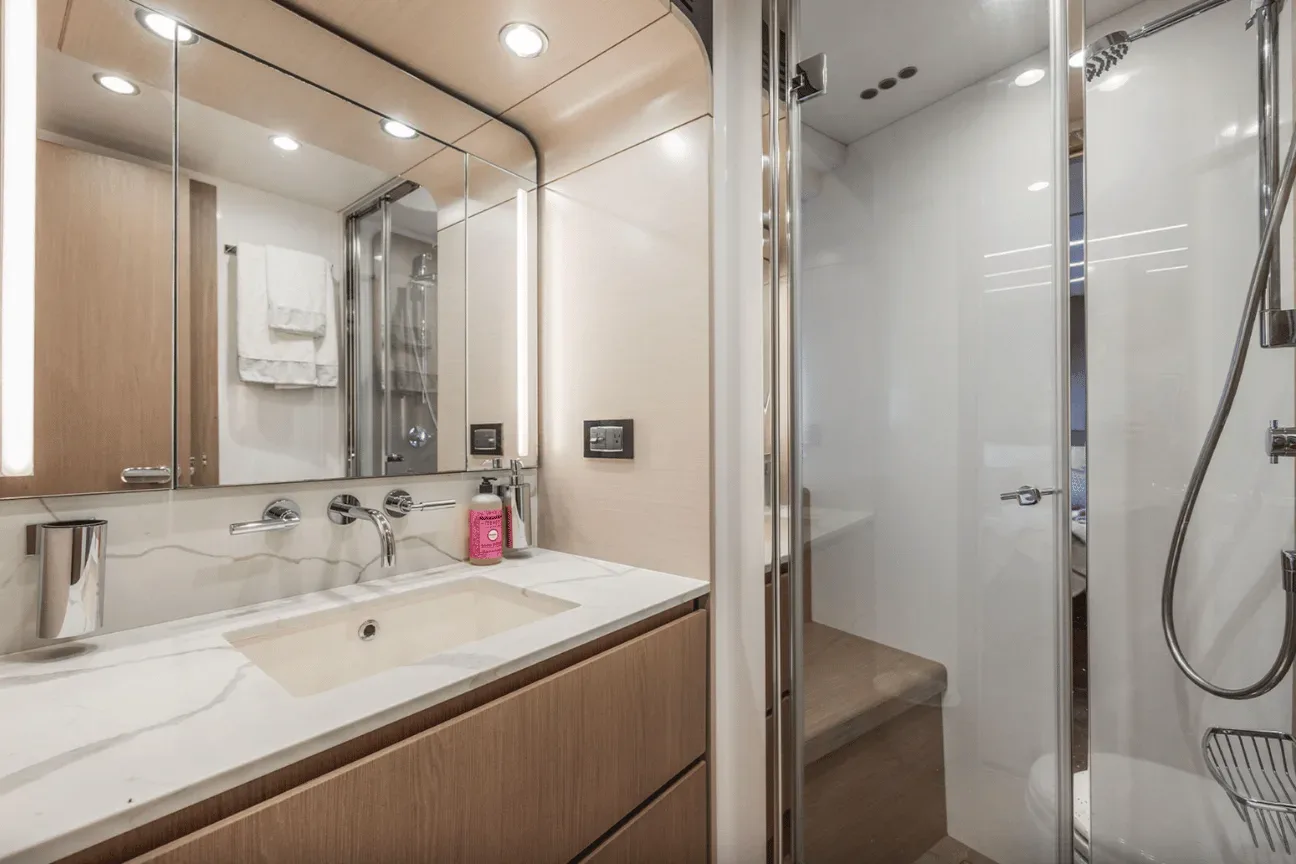 Azimut Flybridge 75 FT - Photo 17