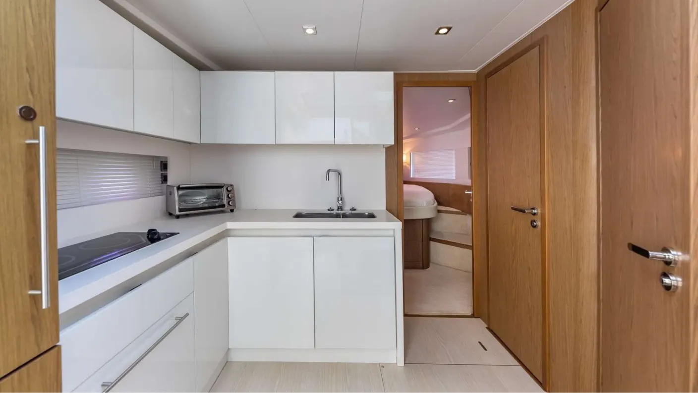 Beneteau Fly 52 FT - Photo 12
