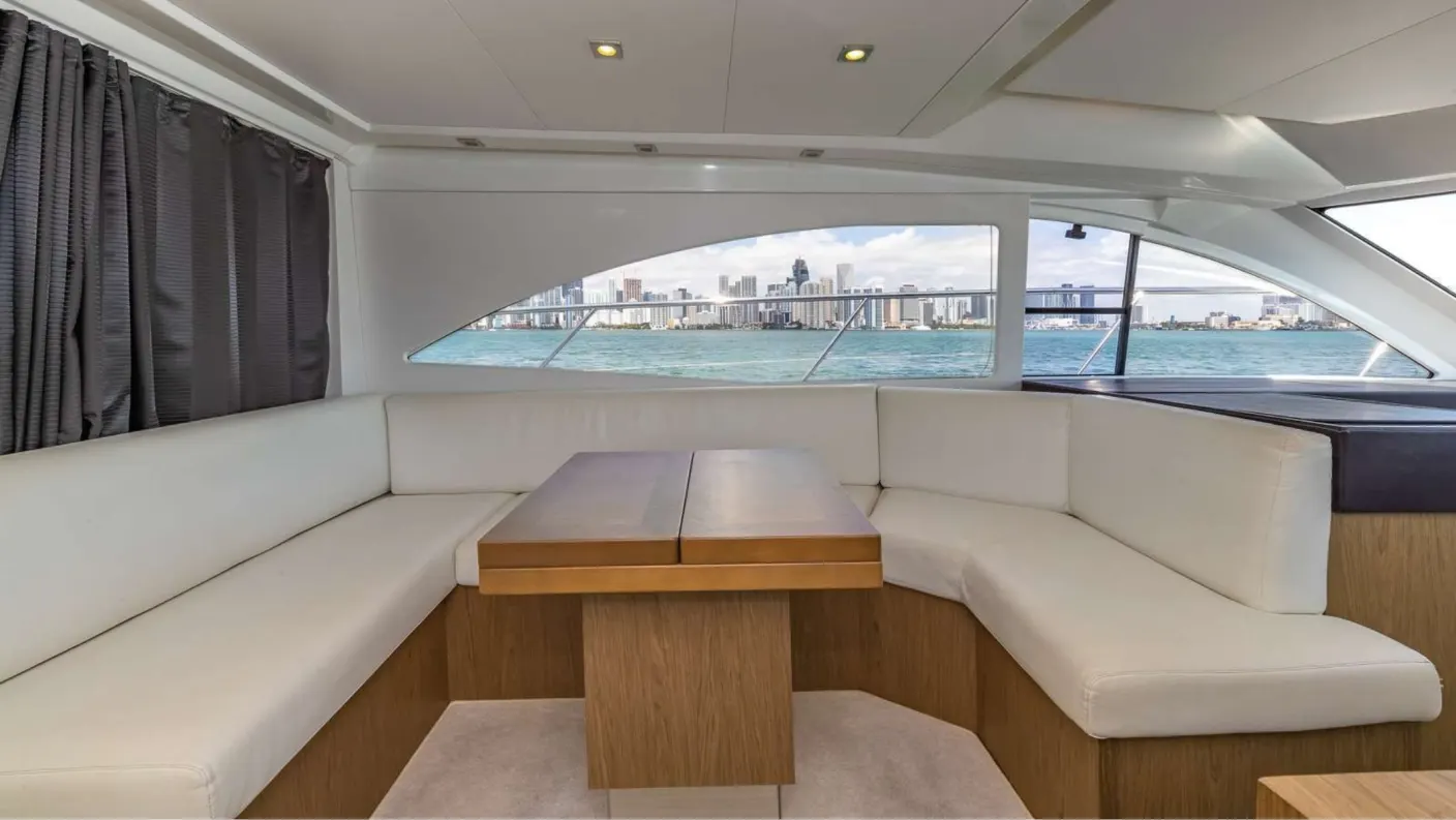 Beneteau Fly 52 FT - Photo 9