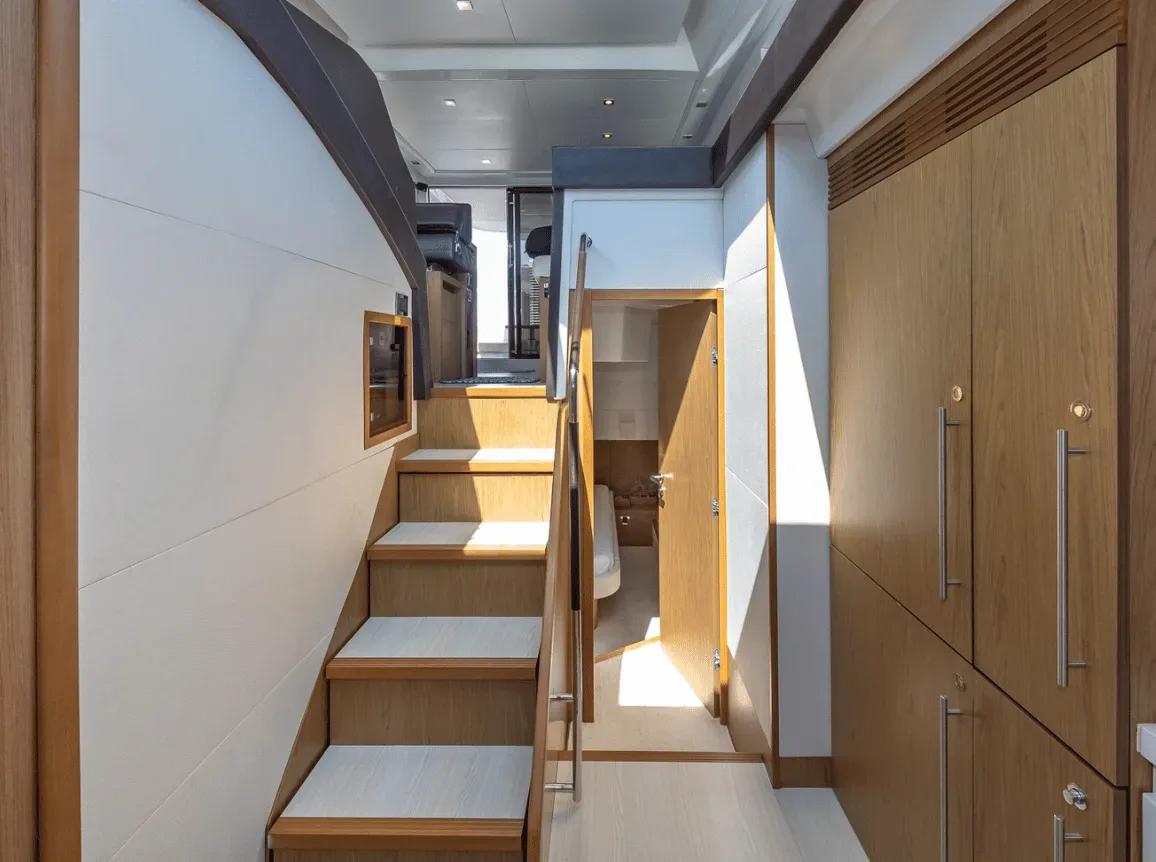 Beneteau Fly 52 FT - Photo 6
