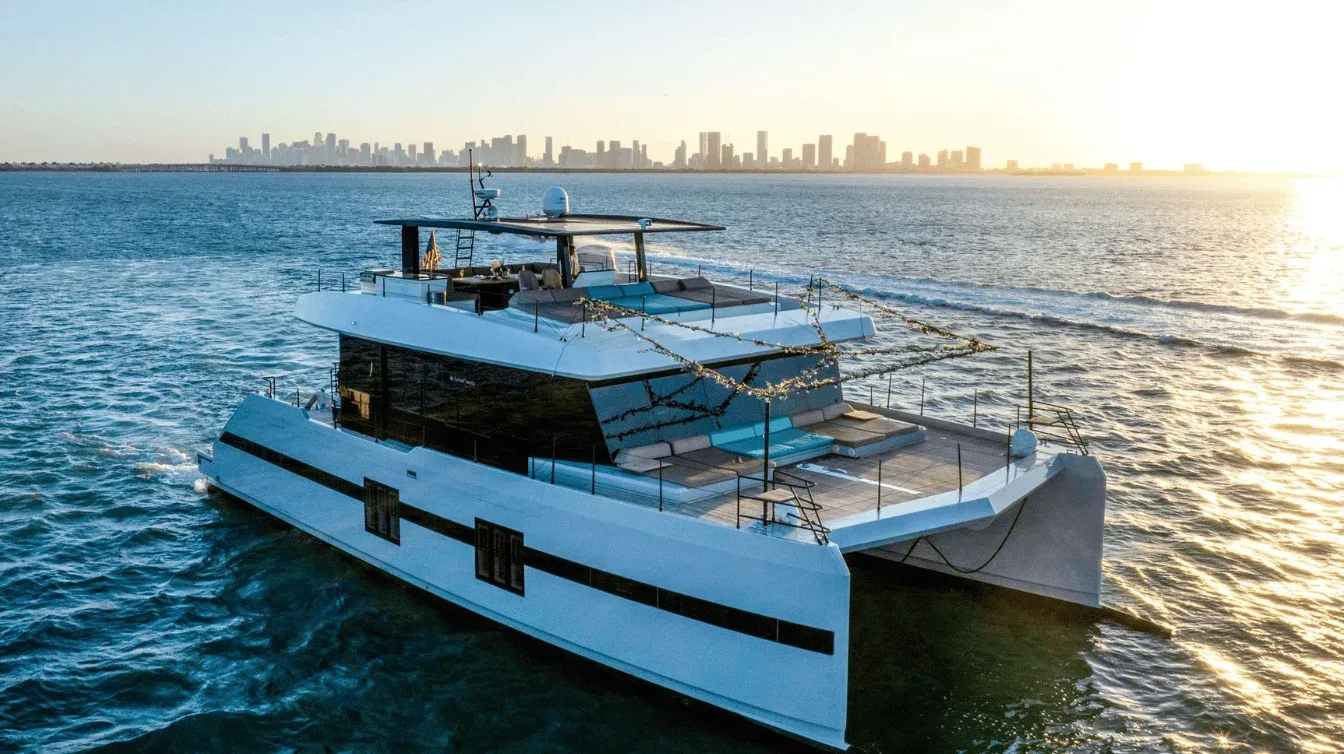 Catamaran Charter