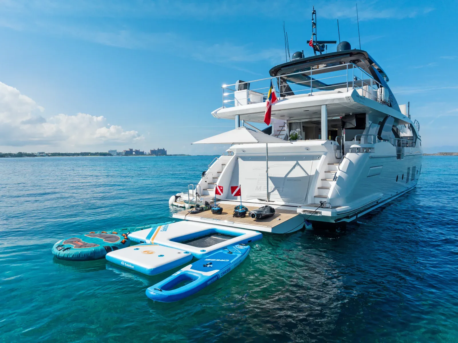 Doral yacht charter private cruise Biscayne Bay Star Island downtown Miami