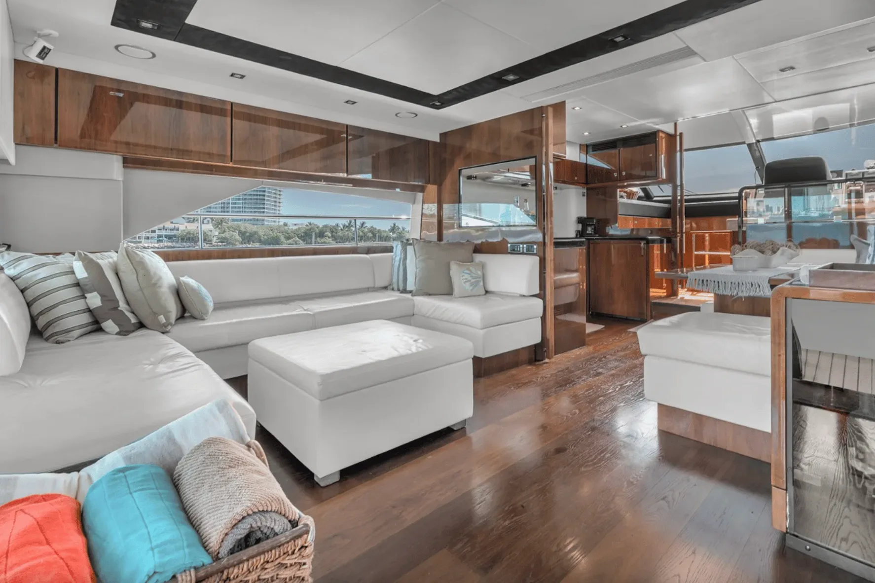 Fairline Squadron 70 FT - Photo 15