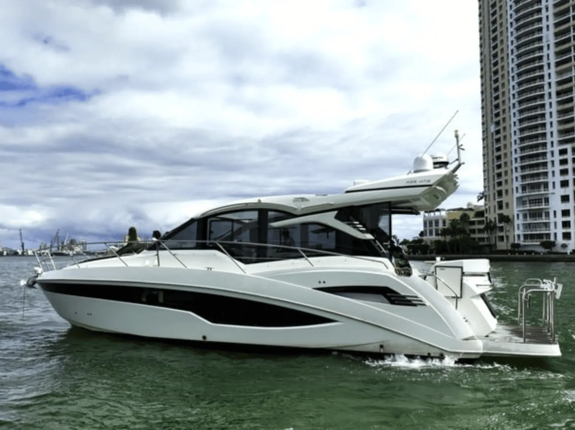 Galeon 45 FT - Photo 2