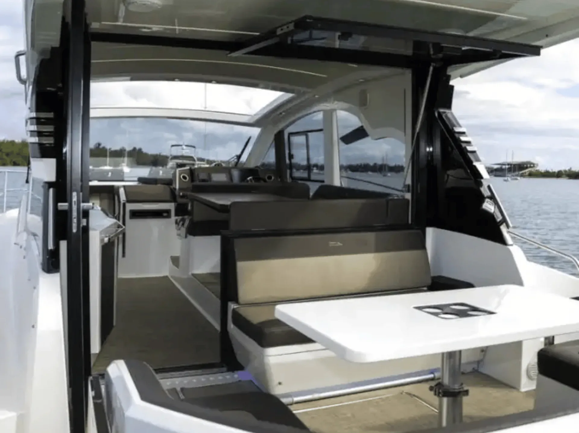 Galeon 45 FT - Photo 4