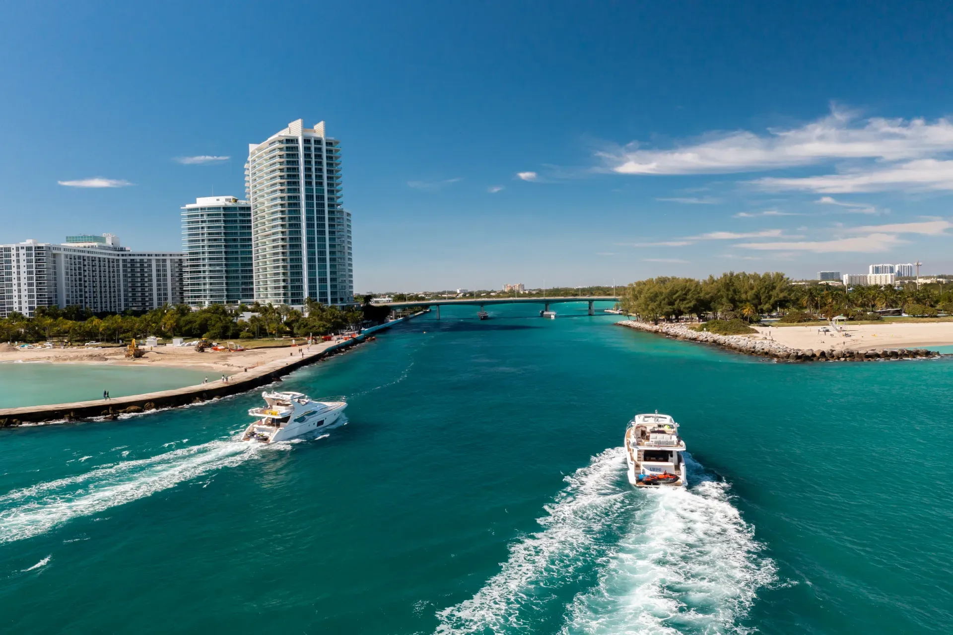 Miami Beach yacht rental, private charter on Biscayne Bay