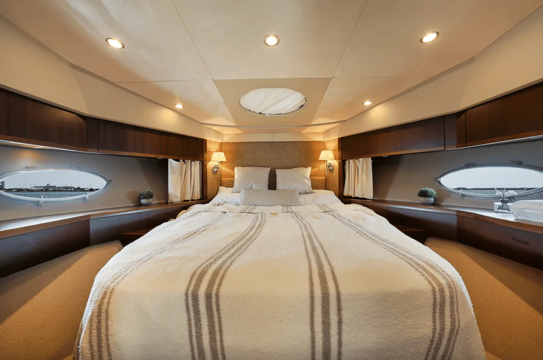Princess Flybridge 50 FT - Photo 11