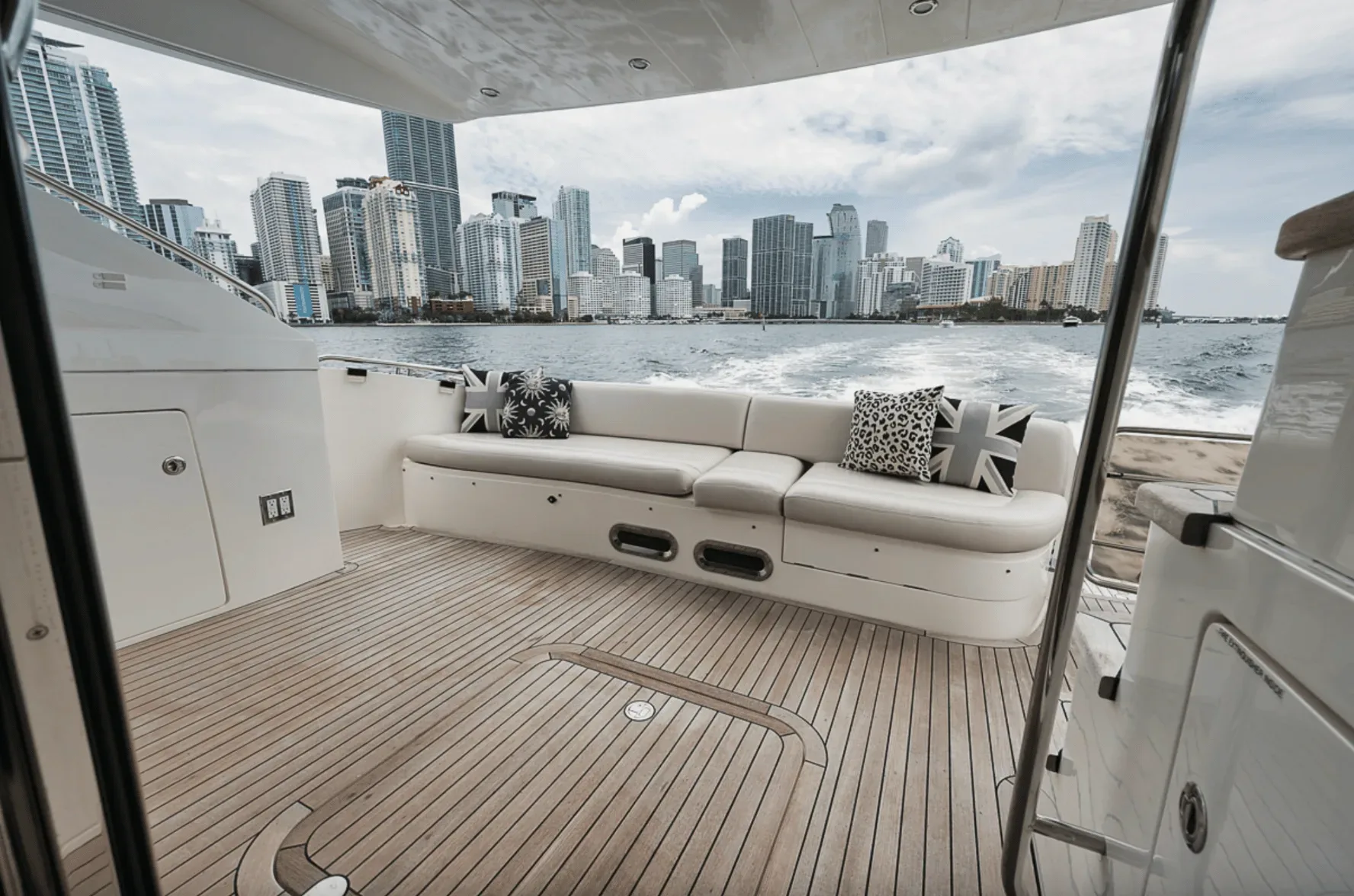 Princess Flybridge 50 FT - Photo 7