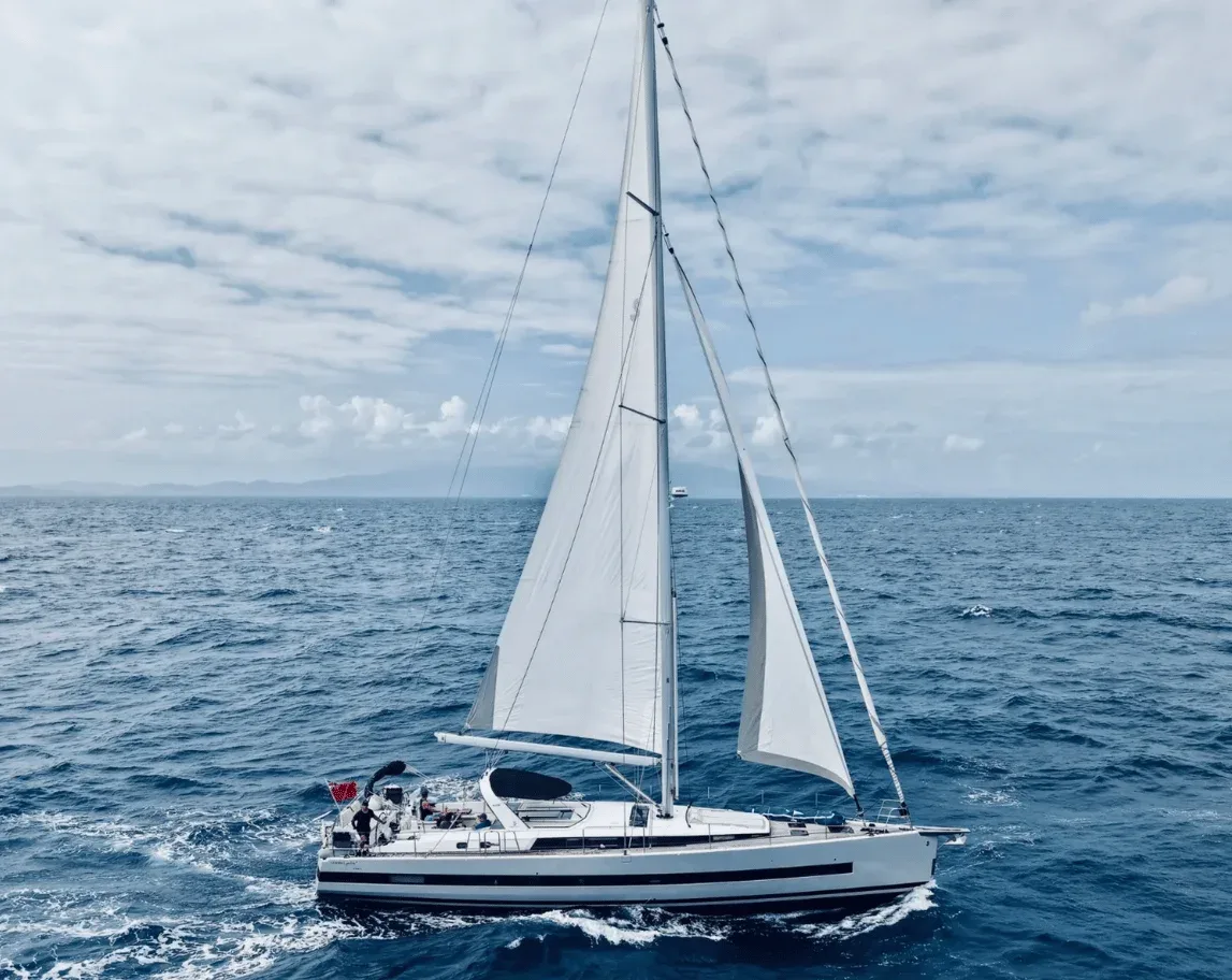 Sailboat rental miami, sailing charter on Biscayne Bay