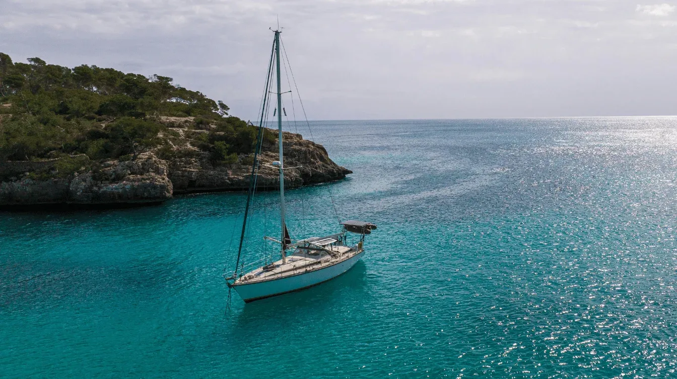 Sailboat rental Miami - private sailing charter on Biscayne Bay