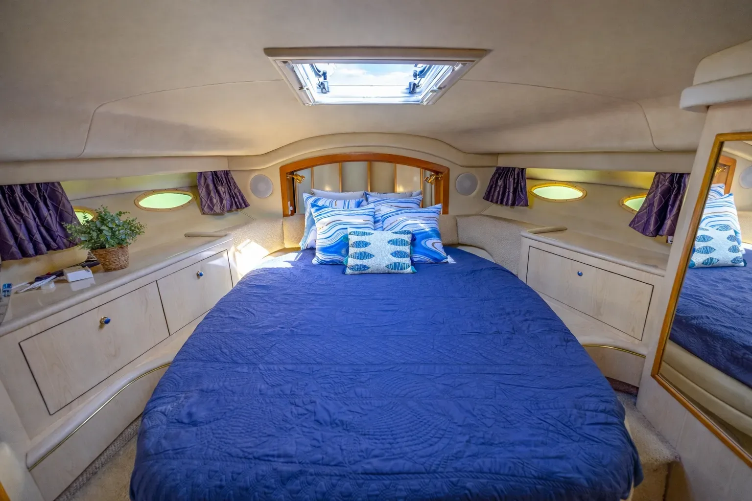 Sea Ray 45 FT - Photo 12