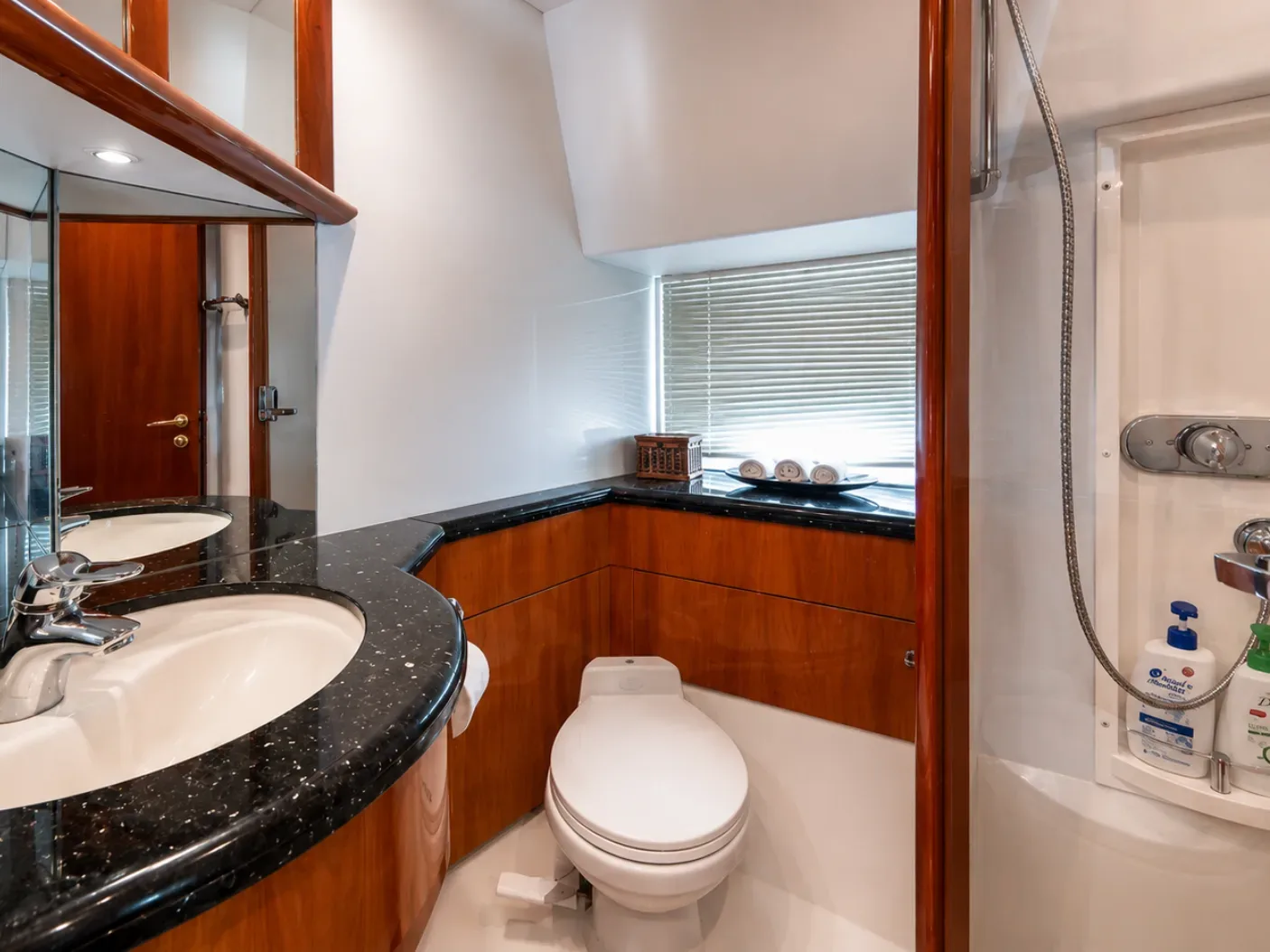 Sunseeker Giuli 74 FT - Photo 19