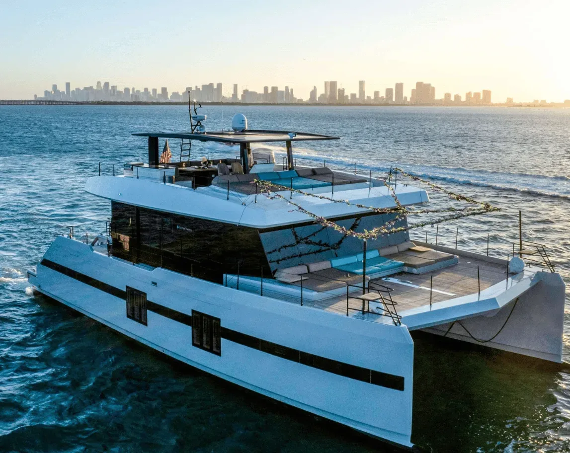 Luxury catamaran for 20 person yacht rental miami on Biscayne Bay