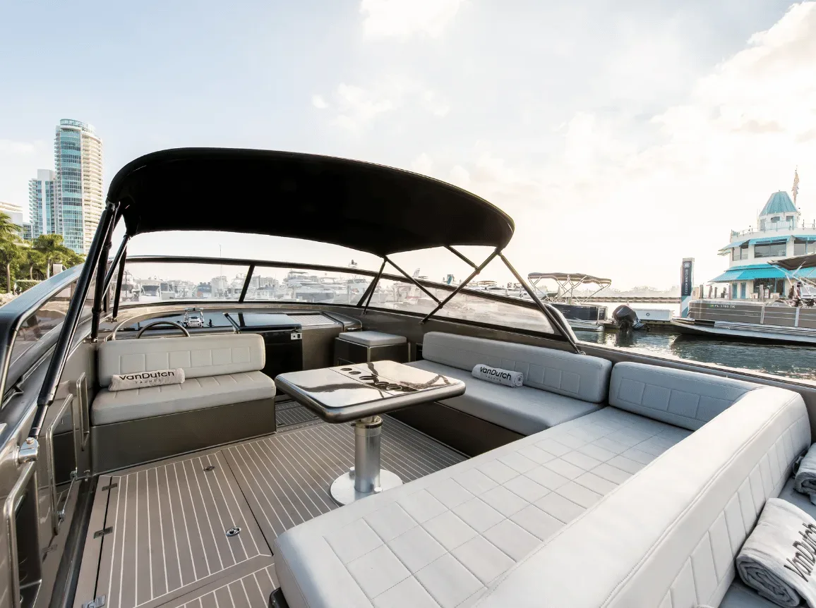 VanDutch 40 FT - Photo 8