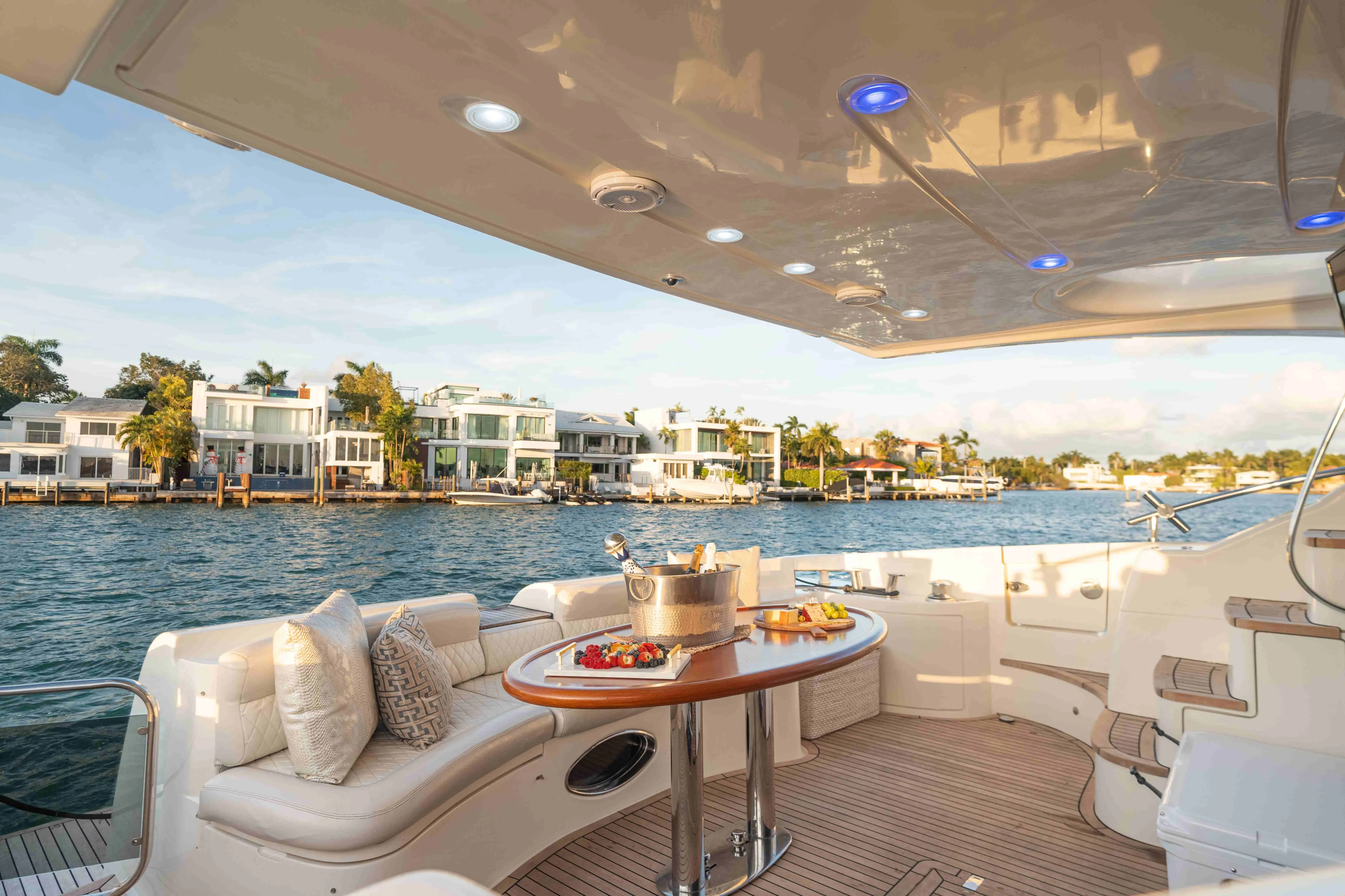 Biscayne Bay yacht tour Miami sightseeing cruise Miami skyline from the water